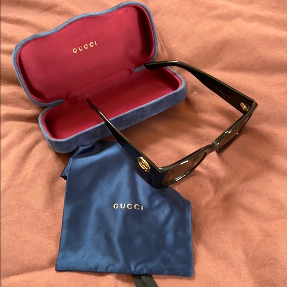 Gucci sunglasses main image 4